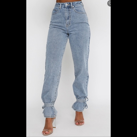 White Fox Boutique Hard To Believe Straight Leg Denim - Picture 2 of 4